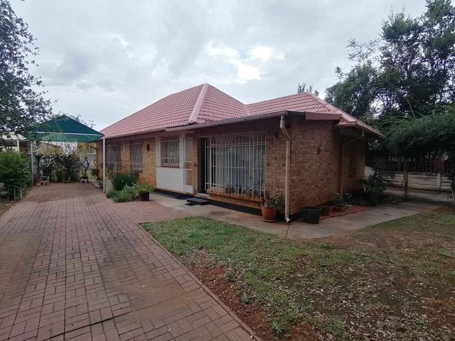 3 Bedroom Property for Sale in Stilfontein Ext 3 North West